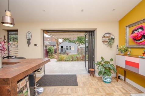 Bi-folds.jpg