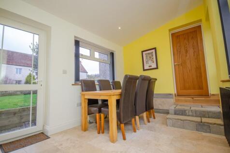 Dining room.jpg