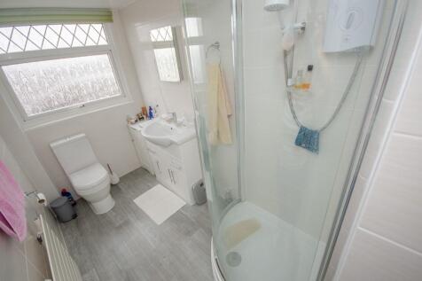 Shower room.jpg