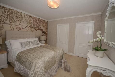 Bedroom one pic 2.jpg