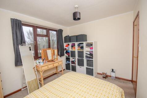Bedroom pic 2.jpg