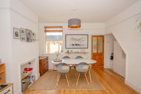 Dining room.jpg