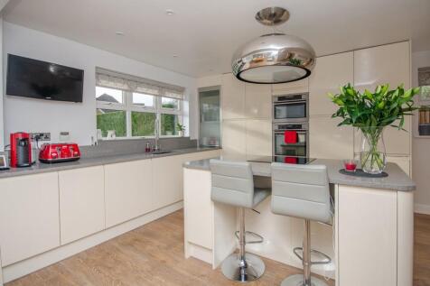 Kitchen pic 4.jpg