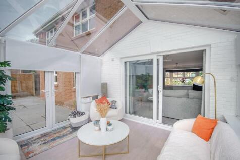 Conservatory pic 2.jpg