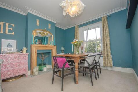 Dining room.jpg