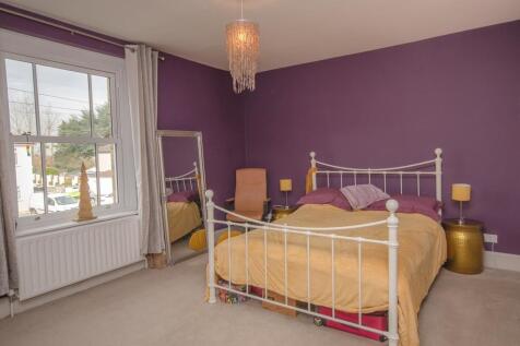 Bedroom 1.jpg