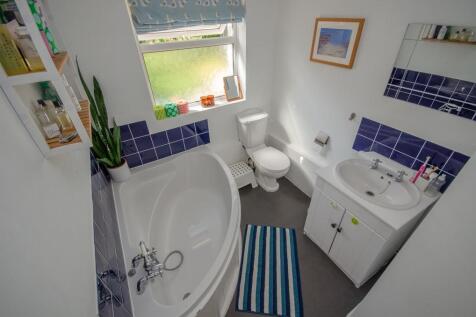Ground floor bathroom.jpg