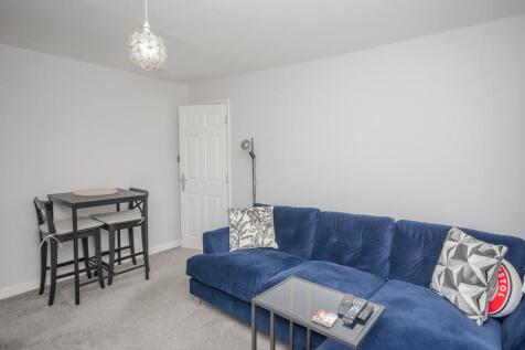Lounge pic 2.jpg