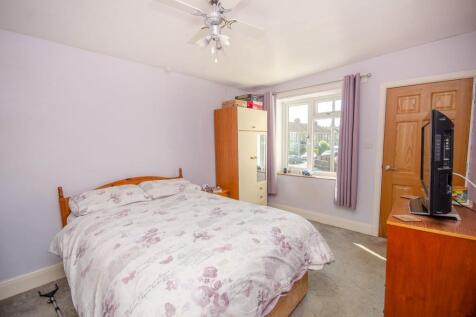 Bedroom 2.jpg