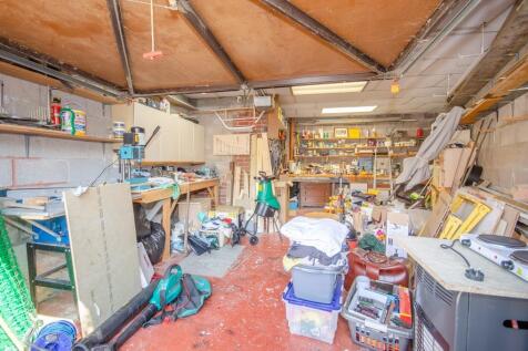 Garage.jpg