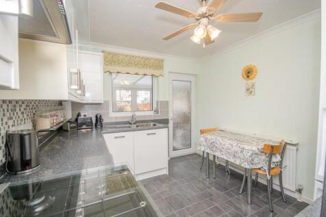 Kitchen pic 3.jpg