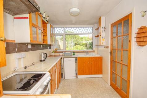 Kitchen pic 3.jpg