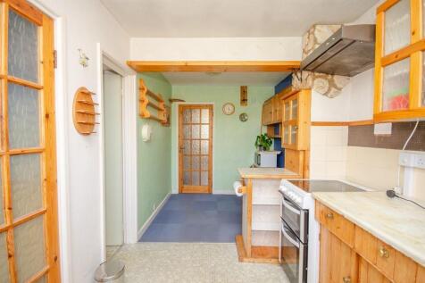 Kitchen pic 2.jpg