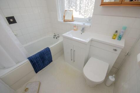 Bathroom.jpg