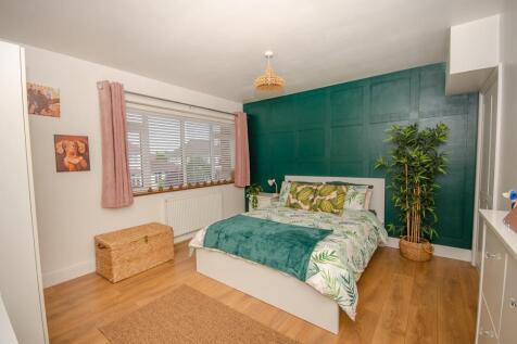 Bedroom 2.jpg