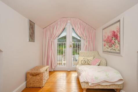 Master bedroom pic 3.jpg