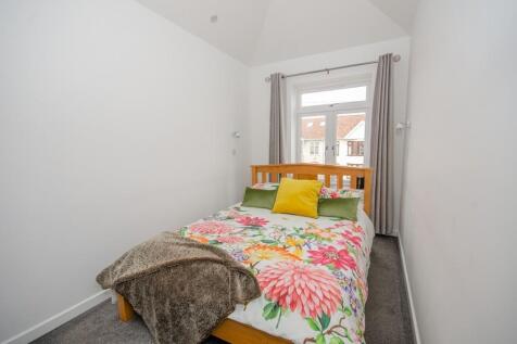 Master bedroom.jpg