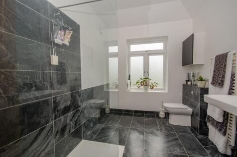 Ensuite.jpg