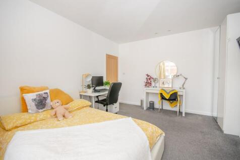 Bedroom 2 pic 2.jpg