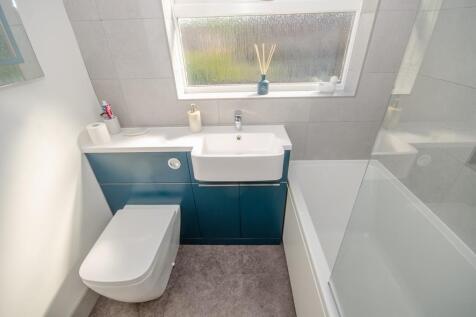 Bathroom.jpg