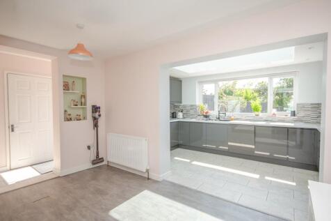 Dining room pic 2.jpg