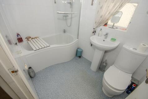 Bathroom.jpg