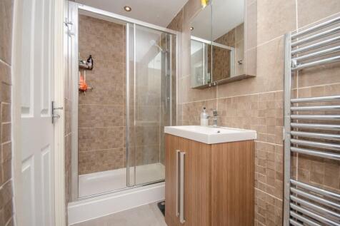 En suite pic 2.jpg