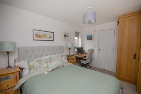 Bedroom one pic 2.jpg