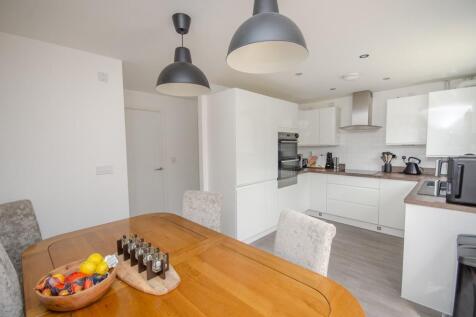 Kitchen pic 3.jpg