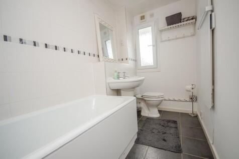 Bathroom.jpg