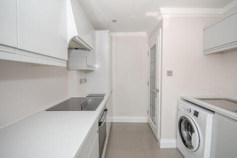Utility room pic 2.jpg