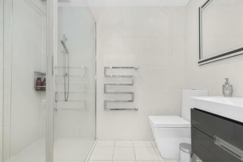 En suite.jpeg