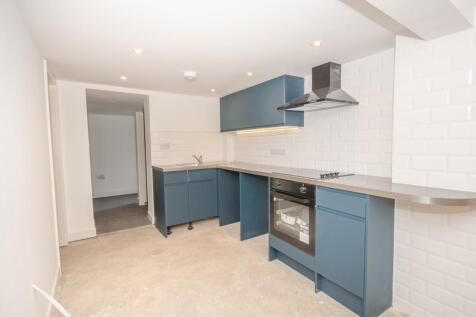 Basement kitchen.jpg