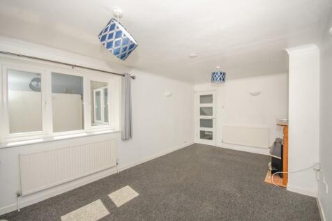 Lounge 2 pic 2.jpg
