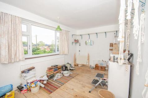 Bedroom 2.jpg