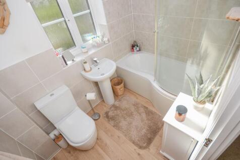 Bathroom.jpg