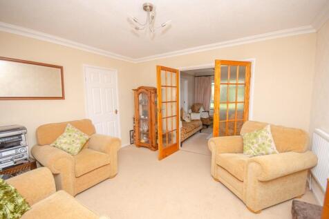 Lounge pic 2.jpg