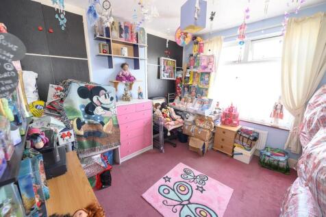 Bedroom two.jpg