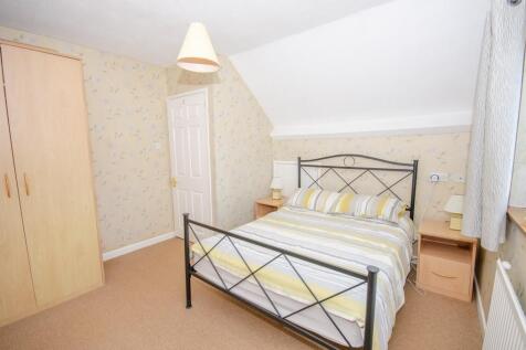Bedroom 2 pic 2.jpg