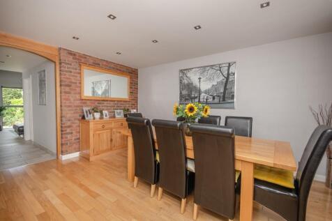 Dining area.jpg