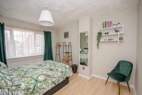 Bedroom two.jpg