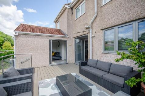 Rear decking pic 3.jpg