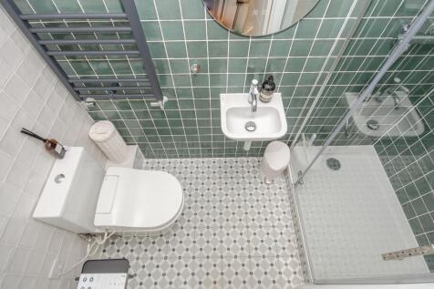 Shower room.jpg