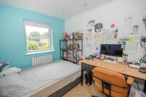 Bedroom 2.jpg