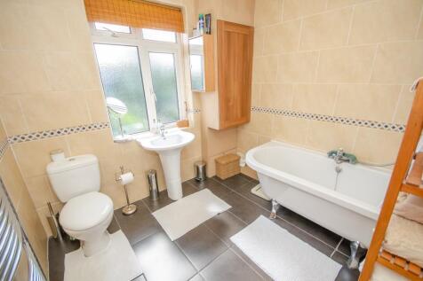 Bathroom.jpg
