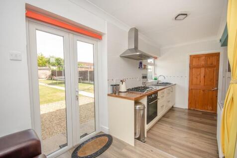 Kitchen area.jpg
