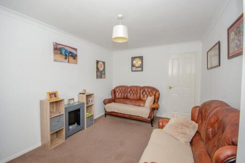 Lounge pic 2.jpg