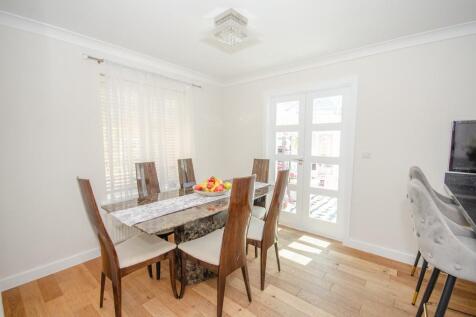 Dining area.jpg