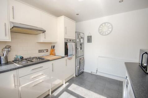 Kitchen pic 2.jpg
