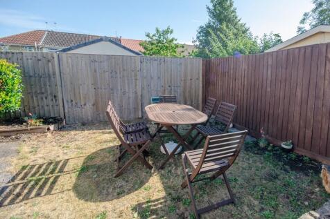 Front garden pic 2.jpg